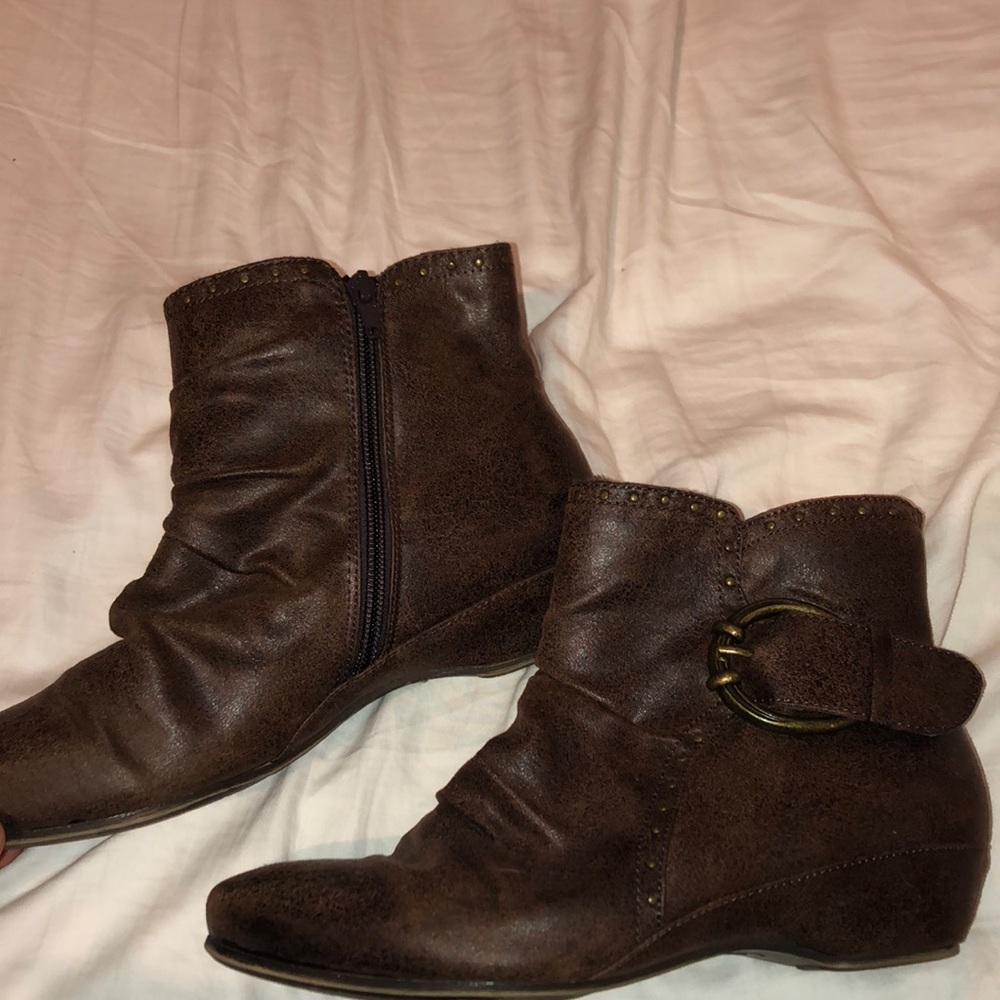 BareTraps Brown Booties